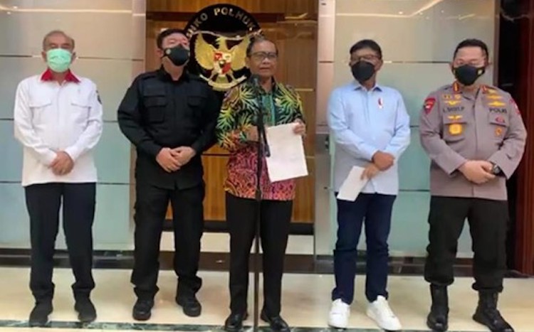 Coordinating Legal, Political, and Security Affairs Minister Mahfud MD (Center) during a press conference on cyber security on Sept. 14, 2022. Photo: Video screengrab