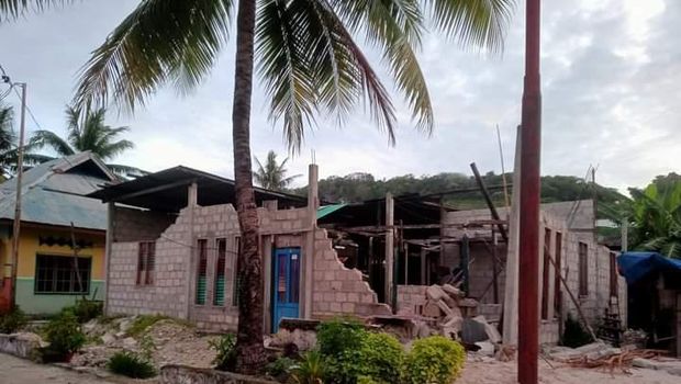 A house in Watuwei Village, Northwest Maluku that was damaged following a 7.5-magnitude earthquake that struck off the area in the early hours of Jan. 10, 2023. Photo: BMKG.