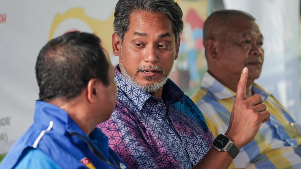 Former health minister of Malaysia, Khairy Jamaluddin (above) 