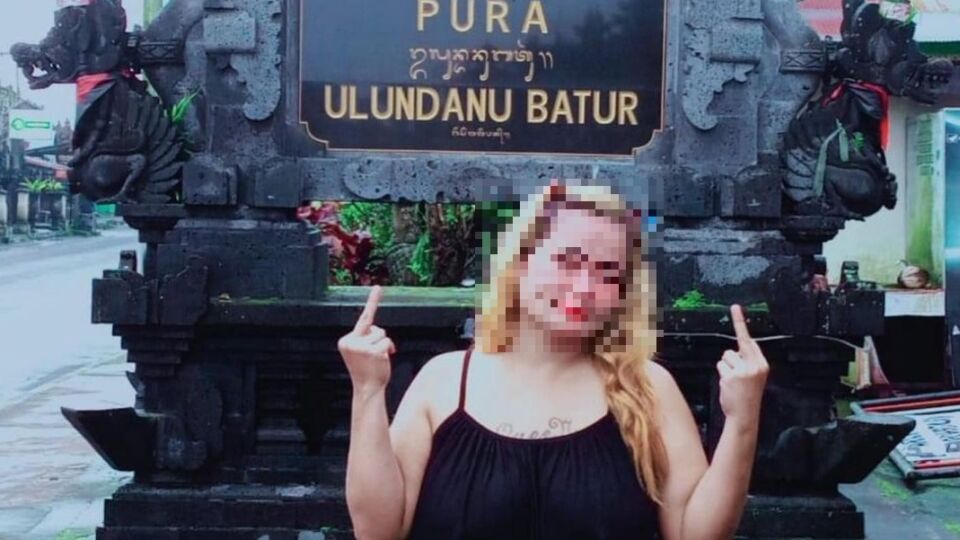 An Indonesian woman stirred a backlash after posting this picture on her Facebook page on Feb. 11, 2023. Photo: Obtained.