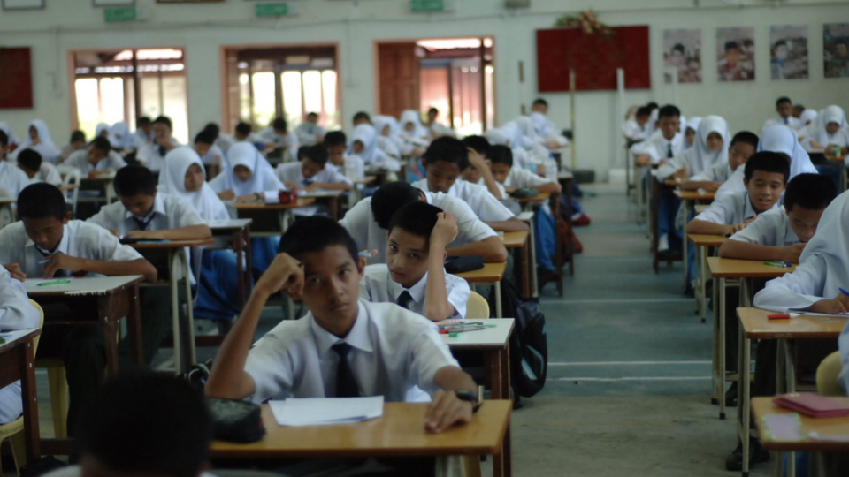 Last week, the minister claimed that Malaysia’s curriculum is comparable to its neighboring countries such as Singapore and Japan. Photo: Lan Rasso/Flickr
