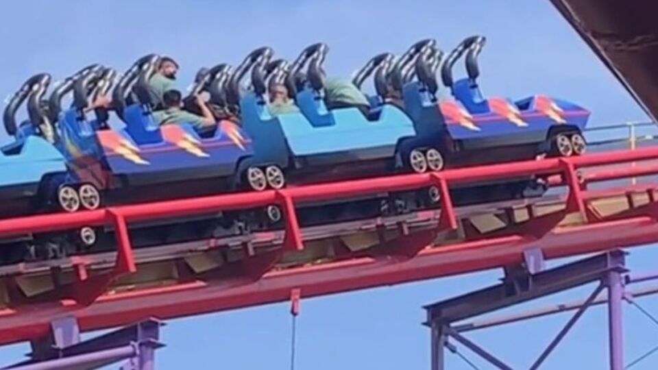 The Halilintar roller coaster at Dufan stopped mid-ride on March 7, 2023. Photo: Video screengrab