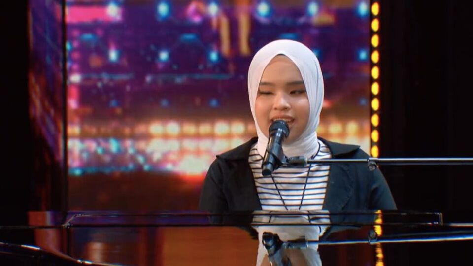 Putri Ariani auditioning for America’s Got Talent. Photo: Video screengrab from Twitter/@AGT