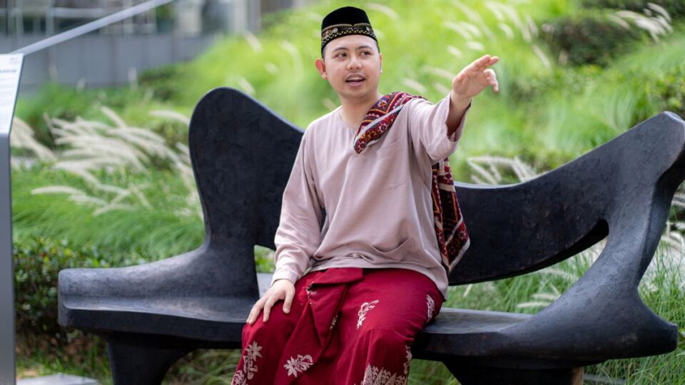 Storyteller Hafiz Rashid in Story Walk. Photo courtesy of StoryFest Singapore