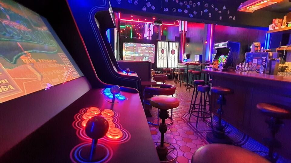 Photo: 100-Bit Barcade