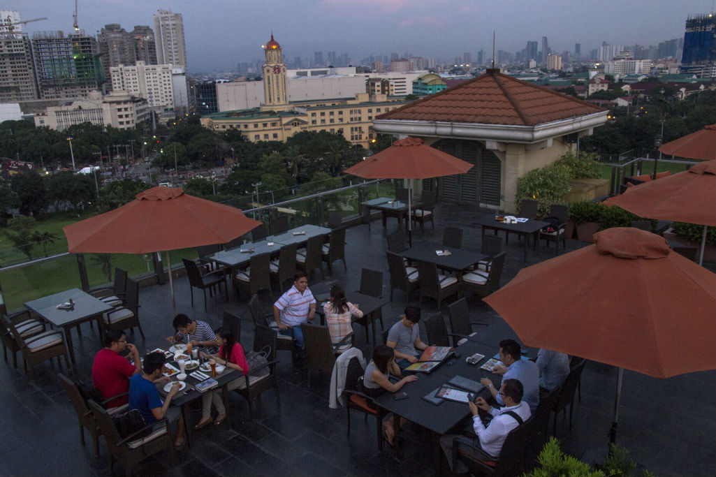 Sky Deck View Bar Bayleaf Hotel