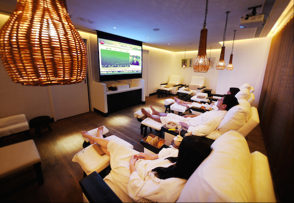 ten feet tall's Multitasking 101 Massage Lunch Special