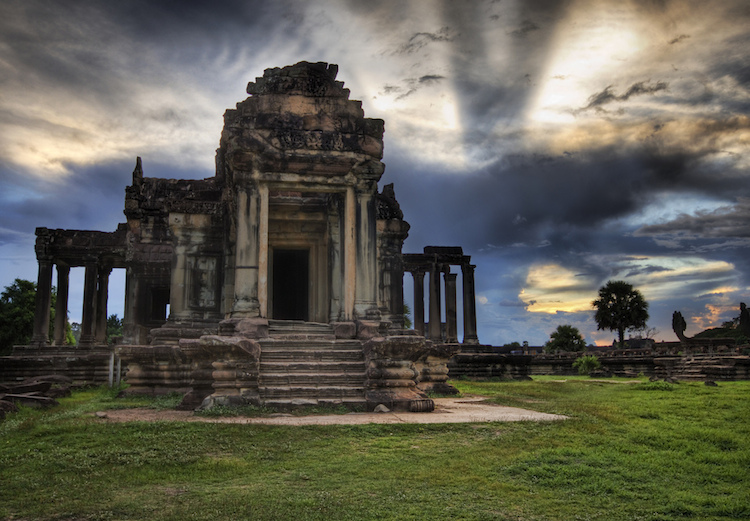 Angkor Library at sunset (Trey Ratcliff)
