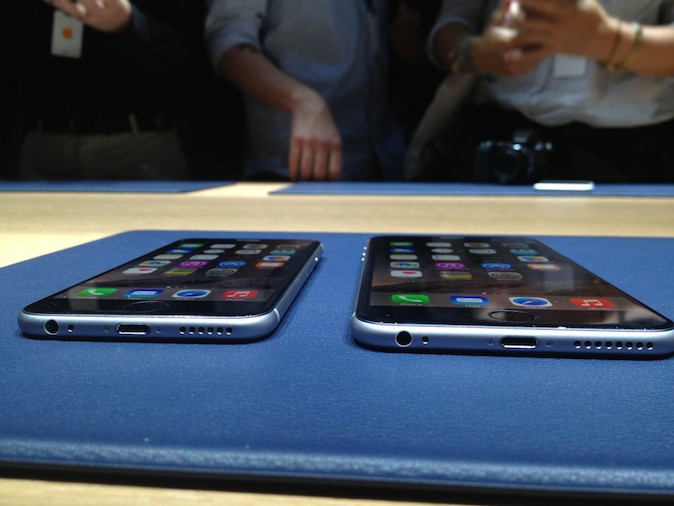  iPhone 6 and iPhone 6 Plus is here, StarHub as Singapore partner