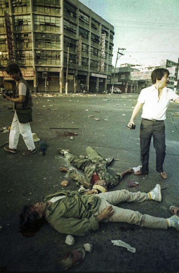 Luis Liwanag's photos of the Mendiola Massacre | Coconuts Manila