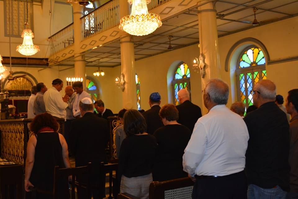 Interfaith prayer for Moses Samuels at Yangon synagogue on June 21, 2015. Facebook / Sammy Samuels