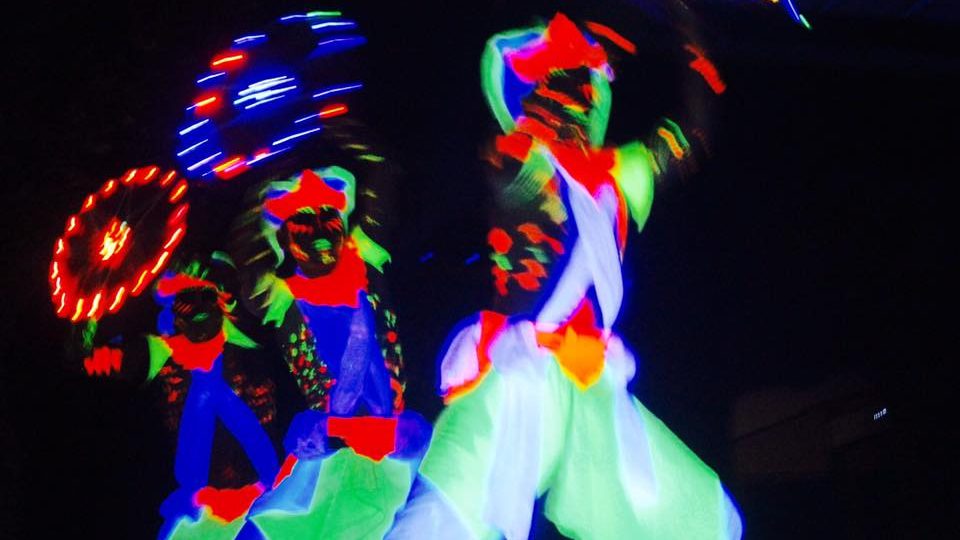 “Gebug Light-Bala Samar”, a very contempory take on Balinese dance, is being performed this Sunday at Galeri Kaya Indonesia. Photo: Dewa Erick Suryawan / Facebook