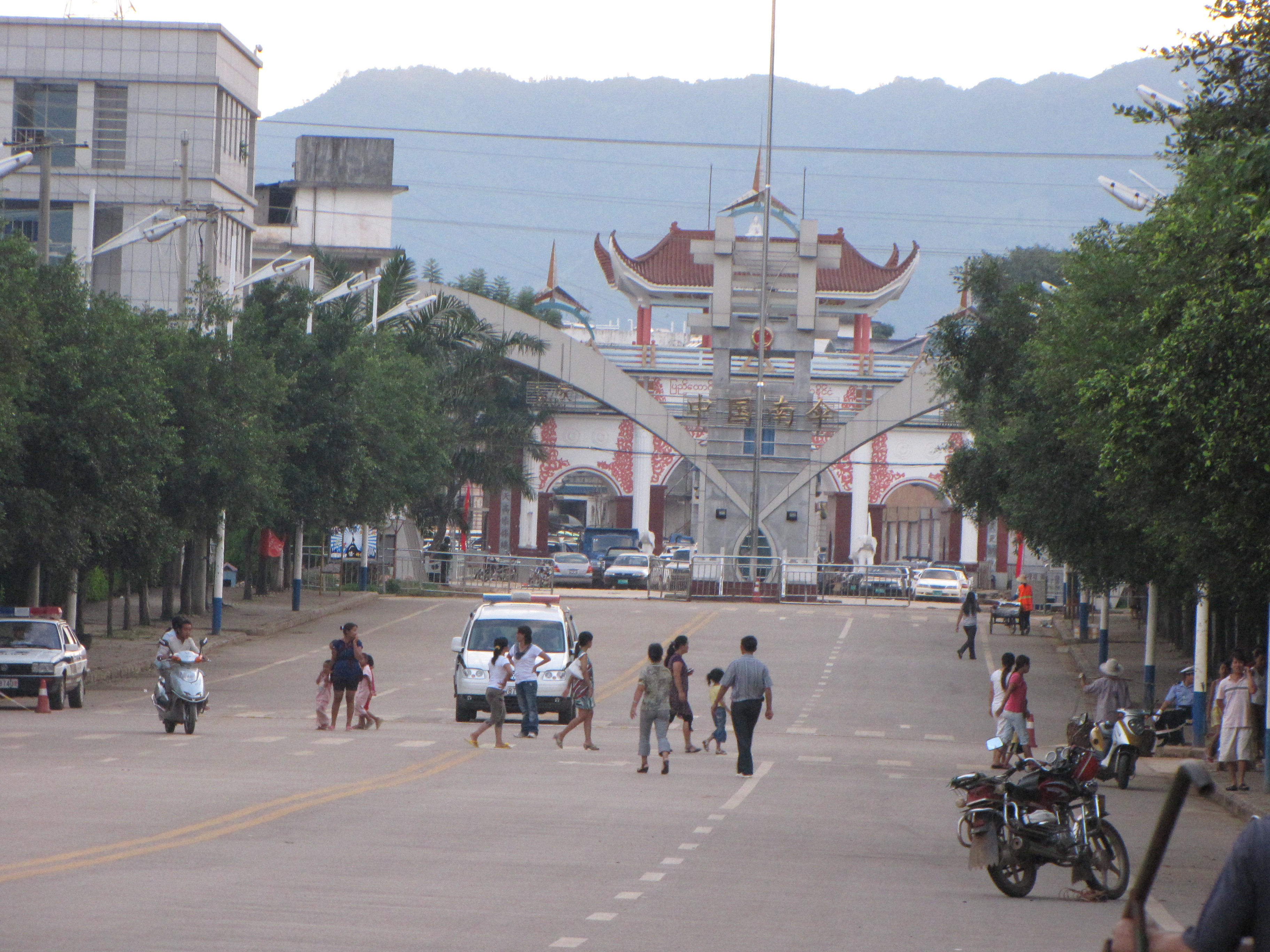 A Myanmar-China border gate near Kokang in 2009. Photo: Flickr / David and Jessie