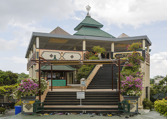 The Agung Ibnu Batutah Mosque in Kuta. Photo: Wikimedia Commons