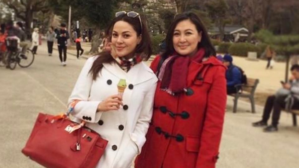 ‘Mega Star ‘ Sharon Cuneta with daughter KC Concepcion (left) in a family trip to Japan. PHOTO: Instagram/KC Concepcion