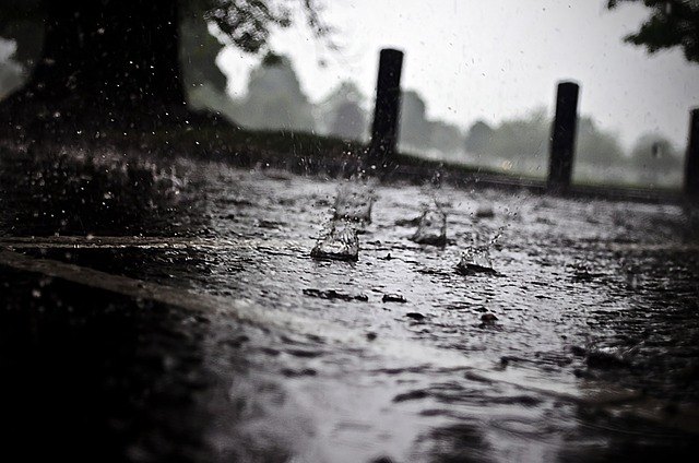 Rainy days in Bali don’t have to be blue. Photo: Pixabay