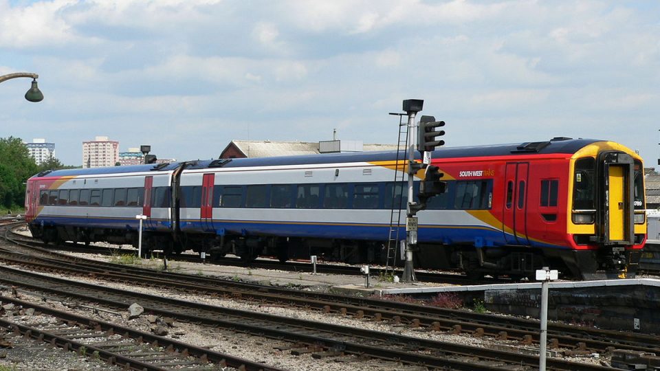 A SWT train at Bristol Temple Meads station. Photo: Chris McKenna via Wikimedia Commons