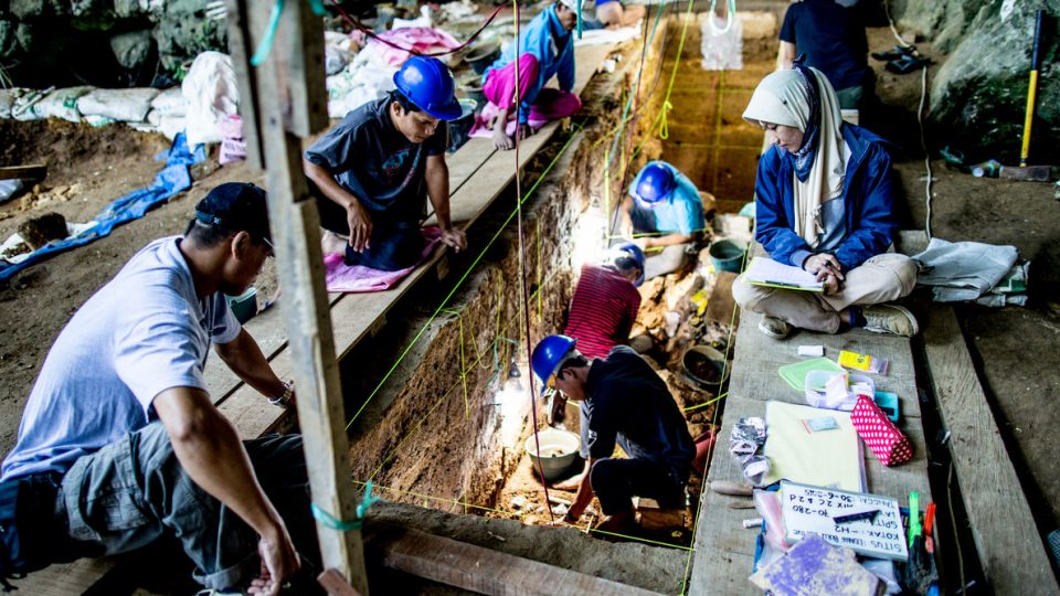 Excavations at the limestone cave of Leang Bulu Bettue on the Indonesian island of Sulawesi. Justin Mott (Mott Visuals), Author provided