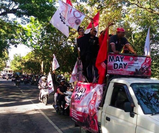 Renon’s streets were full of protesters on Monday for International Workers’ Day. Photo: Info Denpasar