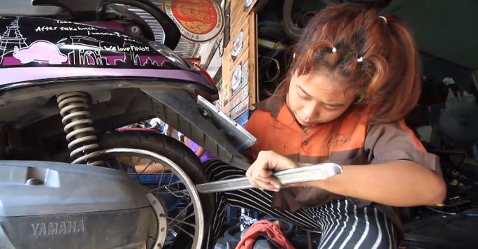 Screenshots: Khaosod