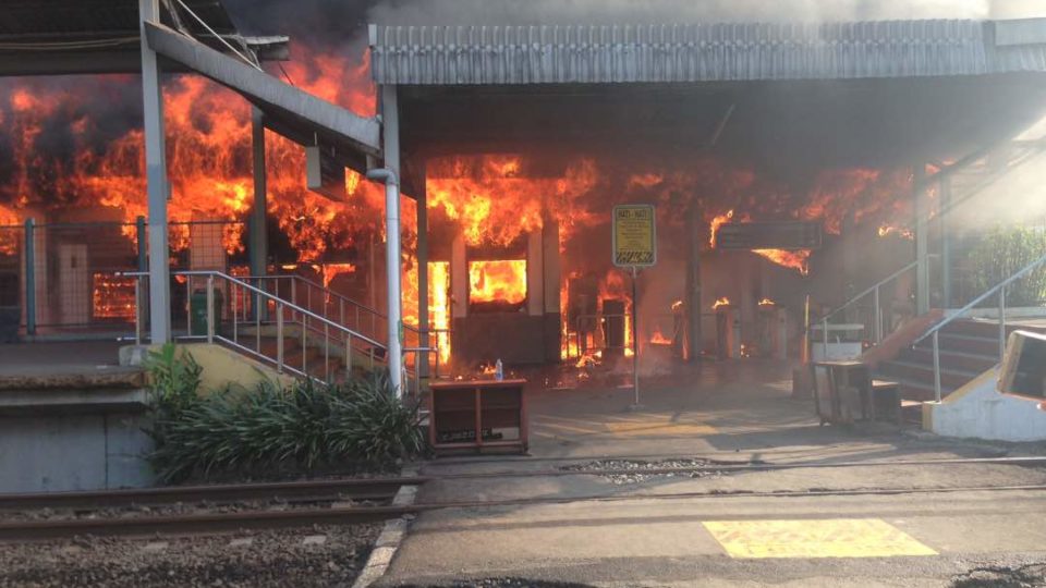 Fire in Klender train station, East Jakarta this morning. Photo: Twitter